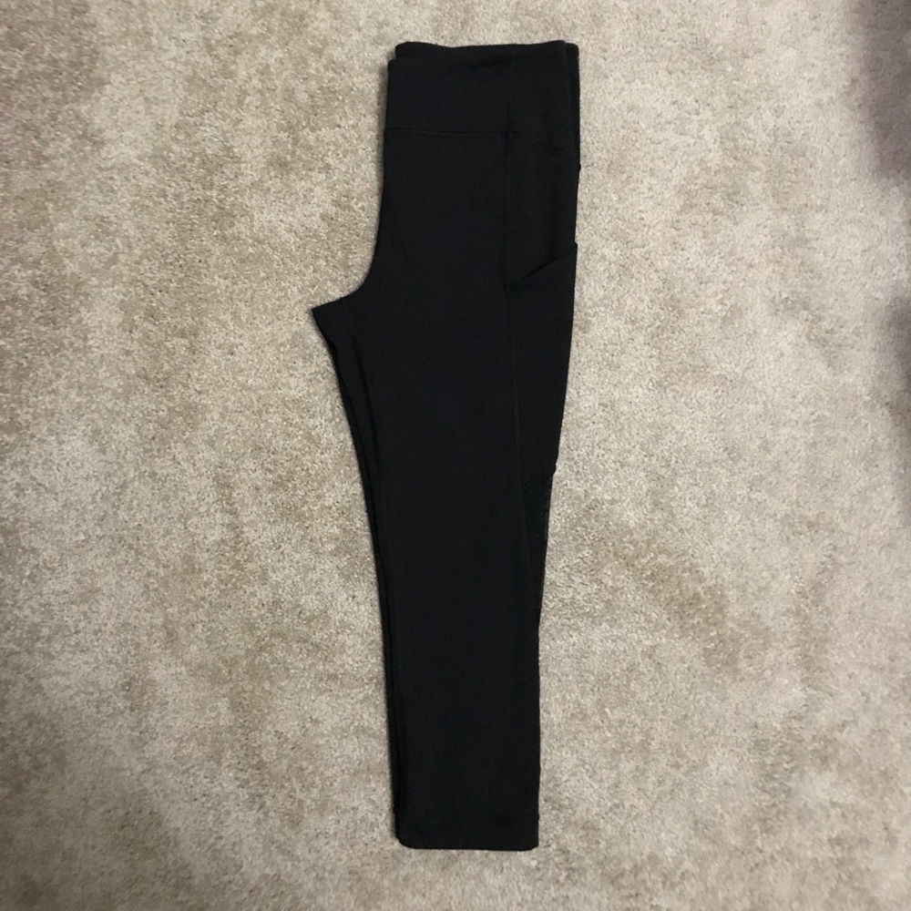 Women’s black Lululemon leggings